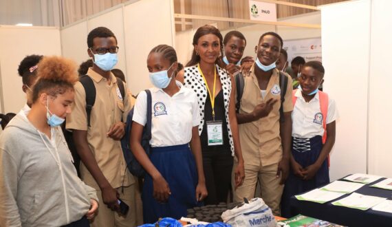 Journée mondiale de l&rsquo;environnement – Déchets et climat: Des centaines de jeunes valorisent leurs innovations à la Foire francophone sur le recyclage et la gestion des déchets